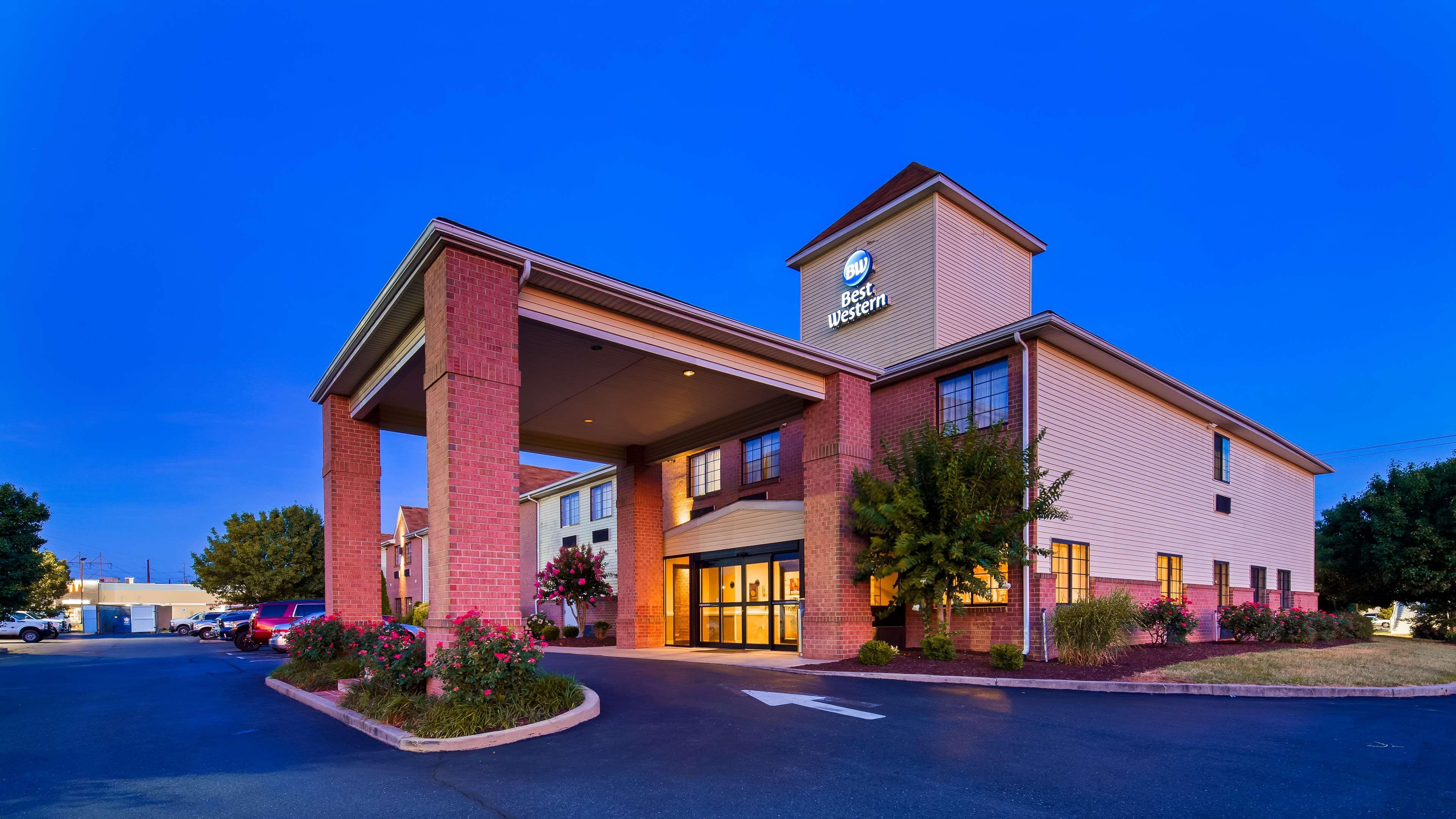 Best Western Plus Hannaford Inn & Suites Kenwood Exterior photo