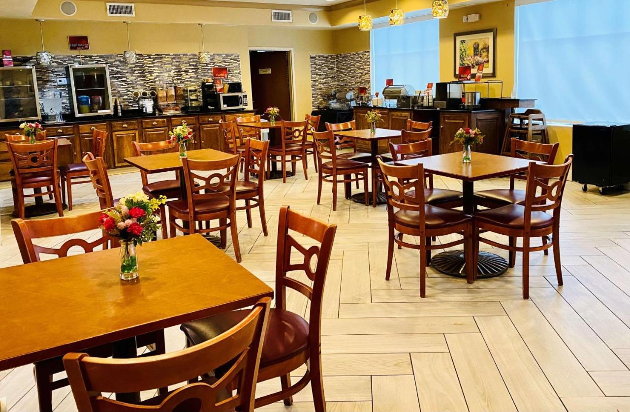 Best Western Plus Hannaford Inn & Suites Kenwood Exterior photo